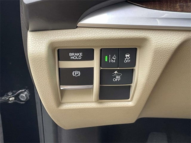 used 2018 Acura MDX car, priced at $18,947