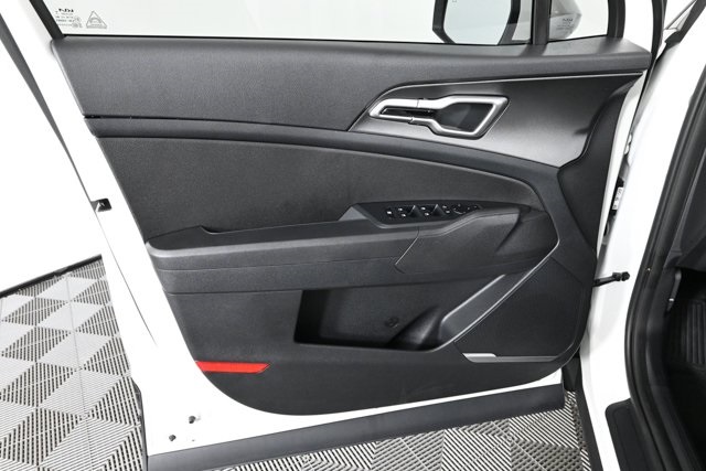 new 2026 Kia Sportage Hybrid car, priced at $35,875