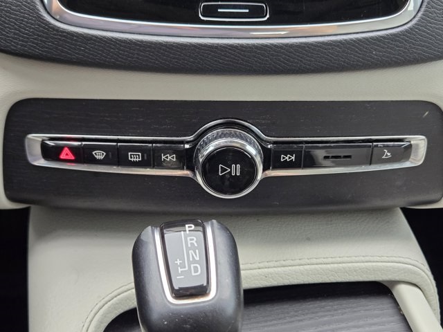 used 2020 Volvo XC90 car, priced at $24,300