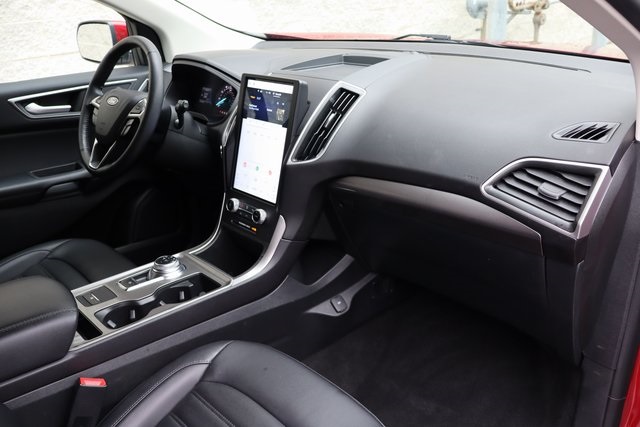 used 2024 Ford Edge car, priced at $30,000