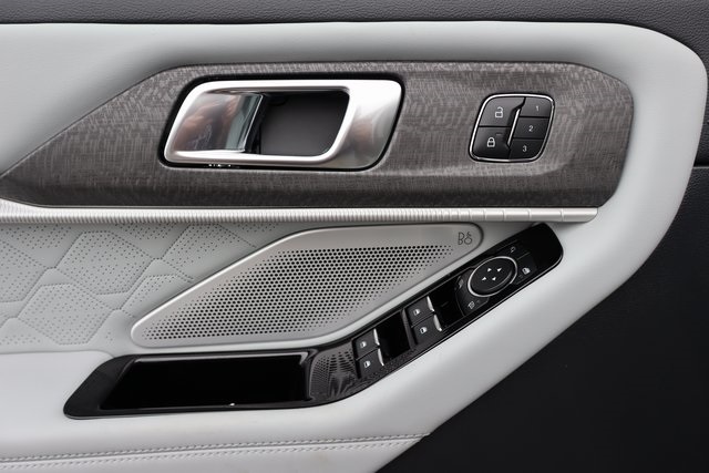 new 2025 Ford Explorer car, priced at $57,216