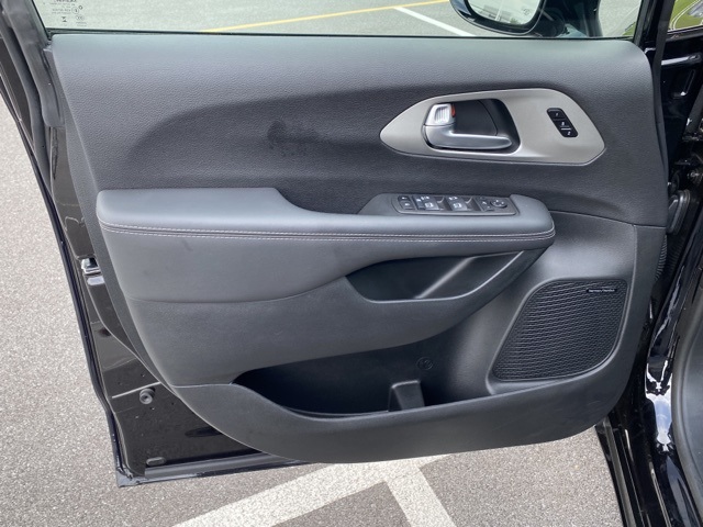 used 2024 Chrysler Pacifica car, priced at $46,864