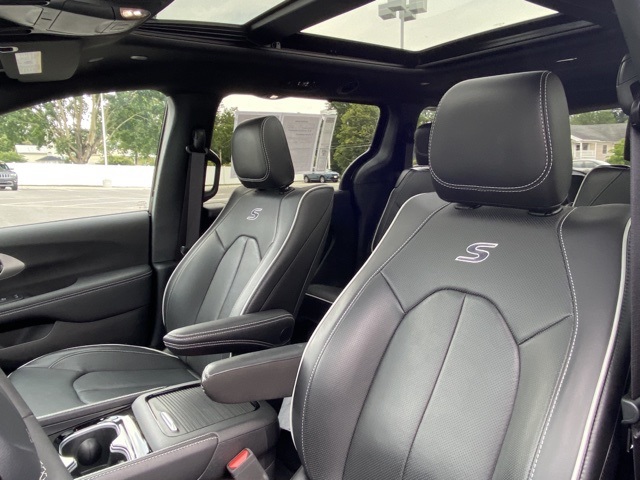 used 2024 Chrysler Pacifica car, priced at $46,864
