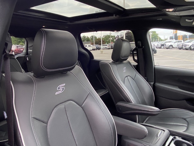used 2024 Chrysler Pacifica car, priced at $46,864