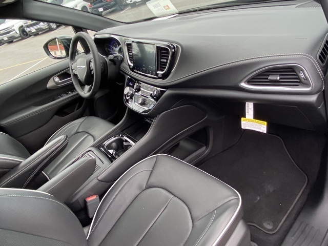 used 2024 Chrysler Pacifica car, priced at $46,864