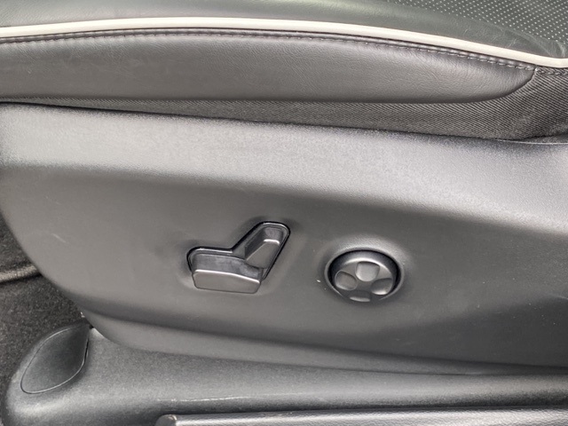 used 2024 Chrysler Pacifica car, priced at $46,864