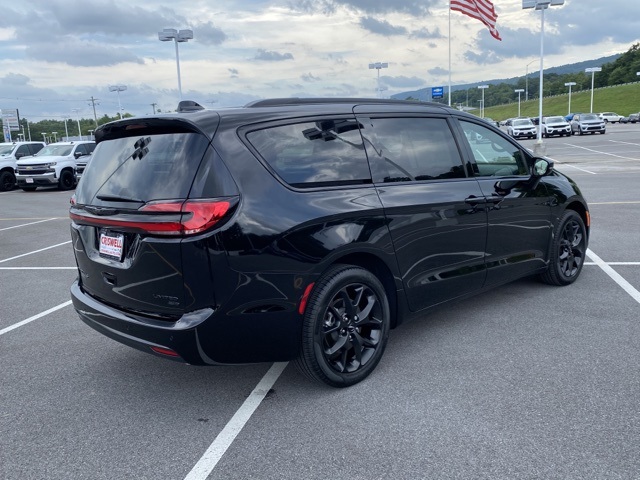 used 2024 Chrysler Pacifica car, priced at $46,864