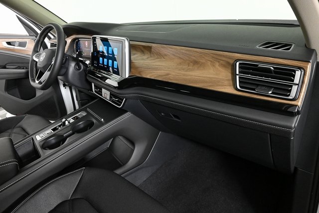 new 2026 Volkswagen Atlas car, priced at $43,411