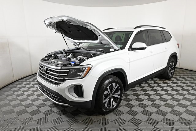 new 2026 Volkswagen Atlas car, priced at $43,411