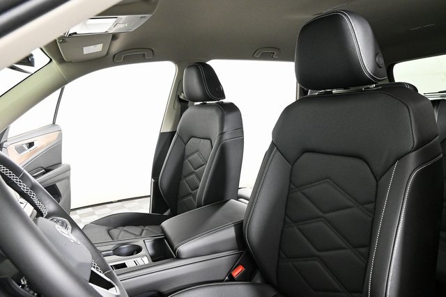 new 2026 Volkswagen Atlas car, priced at $43,411