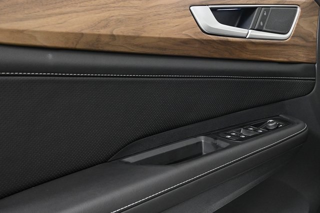 new 2026 Volkswagen Atlas car, priced at $43,411