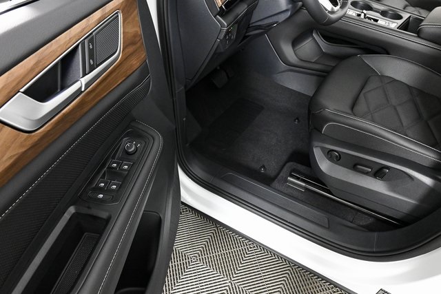 new 2026 Volkswagen Atlas car, priced at $43,411