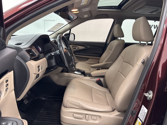 used 2020 Honda Pilot car, priced at $27,998