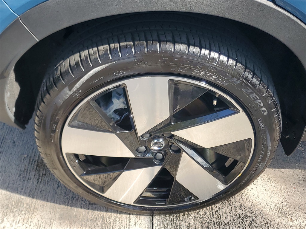 used 2023 Volvo C40 Recharge Pure Electric car, priced at $28,994