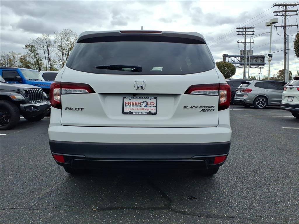 used 2022 Honda Pilot car, priced at $29,900