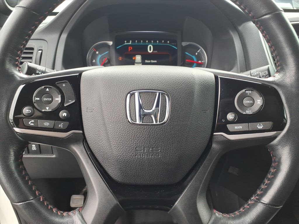 used 2022 Honda Pilot car, priced at $29,900