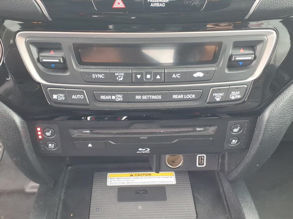 used 2022 Honda Pilot car, priced at $29,900