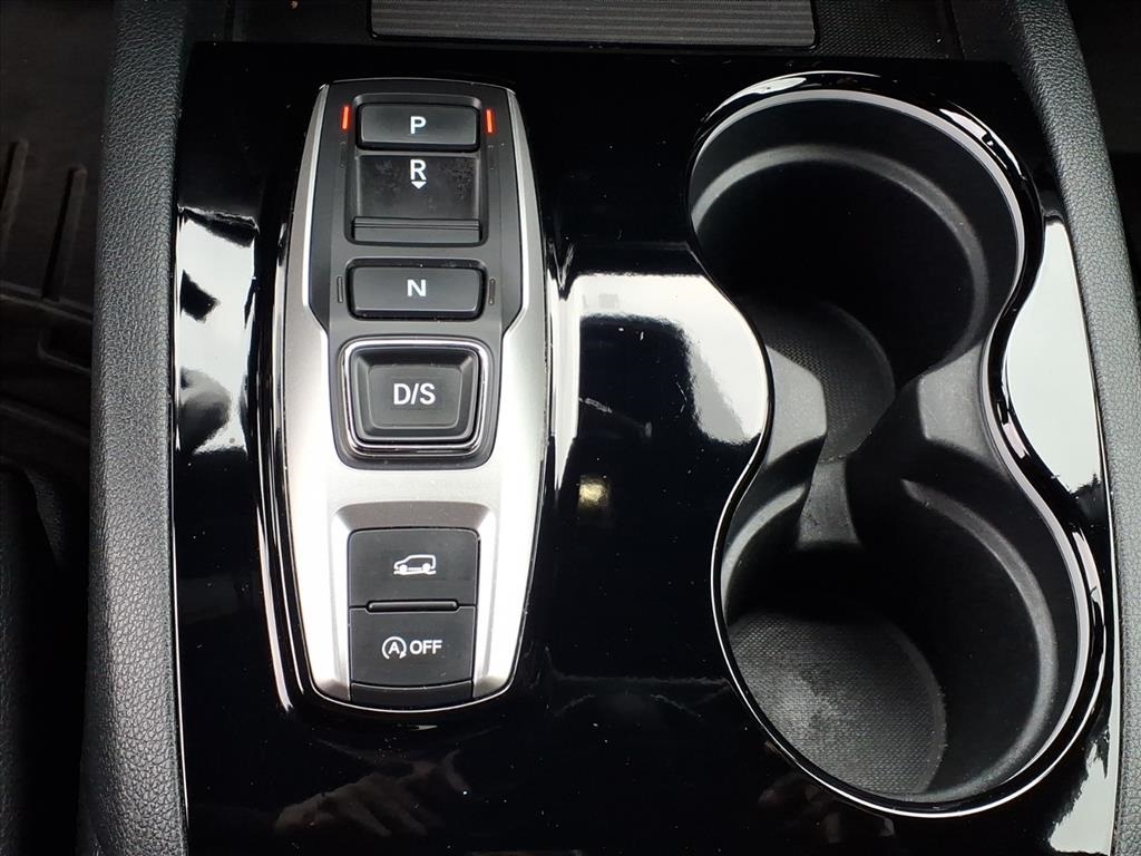 used 2022 Honda Pilot car, priced at $29,900