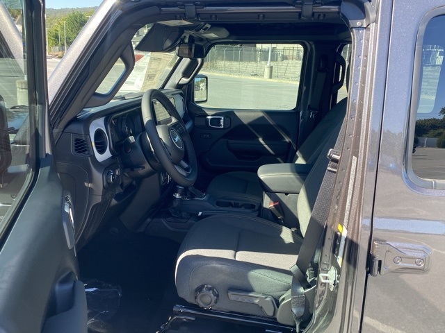 new 2025 Jeep Wrangler car, priced at $37,264
