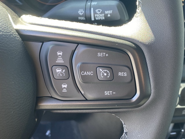 new 2025 Jeep Wrangler car, priced at $37,264