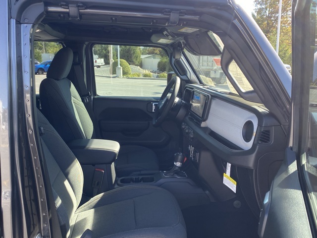 new 2025 Jeep Wrangler car, priced at $37,264