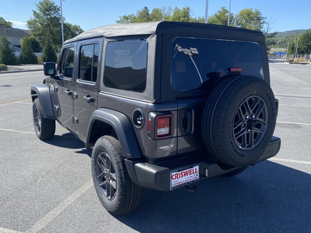 new 2025 Jeep Wrangler car, priced at $37,264