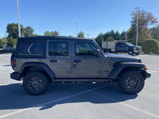 new 2025 Jeep Wrangler car, priced at $37,264