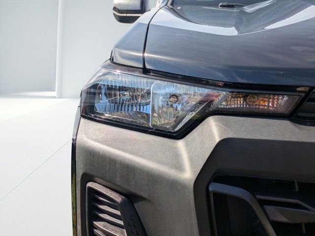 used 2024 Chevrolet Colorado car, priced at $29,202