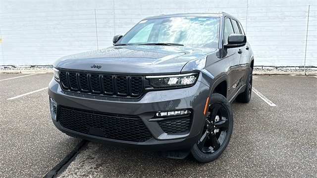 new 2025 Jeep Grand Cherokee car, priced at $47,453