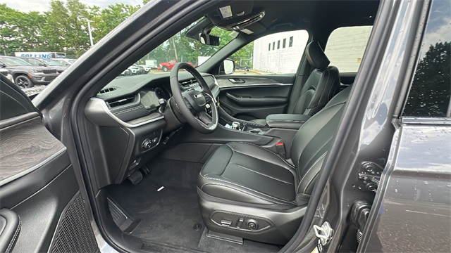 new 2025 Jeep Grand Cherokee car, priced at $47,453