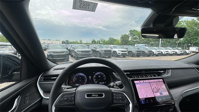 new 2025 Jeep Grand Cherokee car, priced at $47,453