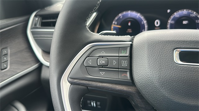 new 2025 Jeep Grand Cherokee car, priced at $47,453