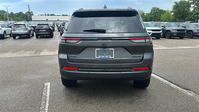 new 2025 Jeep Grand Cherokee car, priced at $47,453