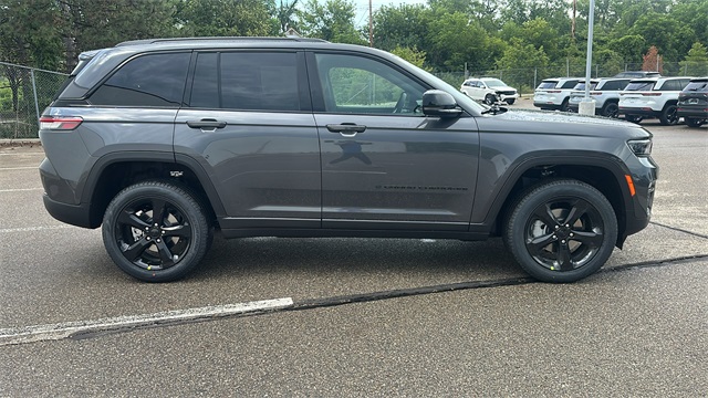 new 2025 Jeep Grand Cherokee car, priced at $47,453