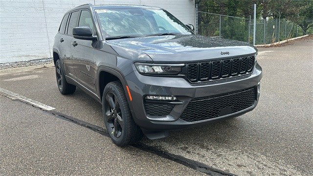 new 2025 Jeep Grand Cherokee car, priced at $47,453