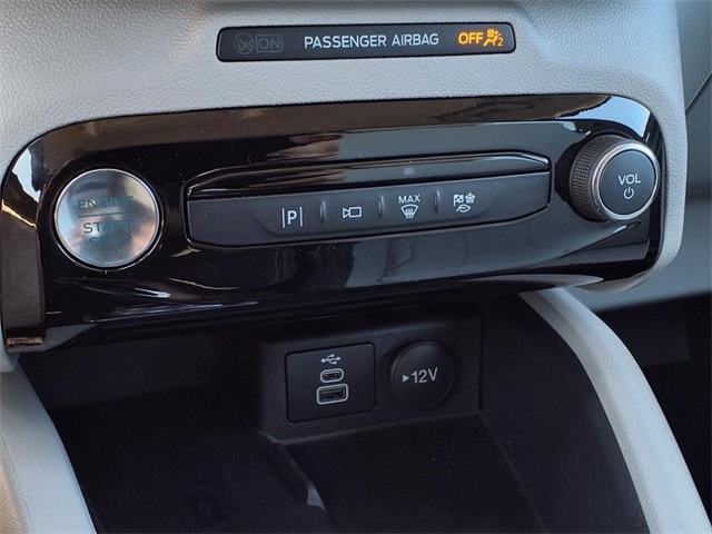 new 2025 Ford Escape Hybrid car, priced at $35,164