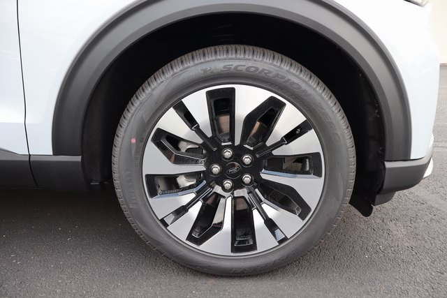 new 2025 Ford Explorer car, priced at $56,469