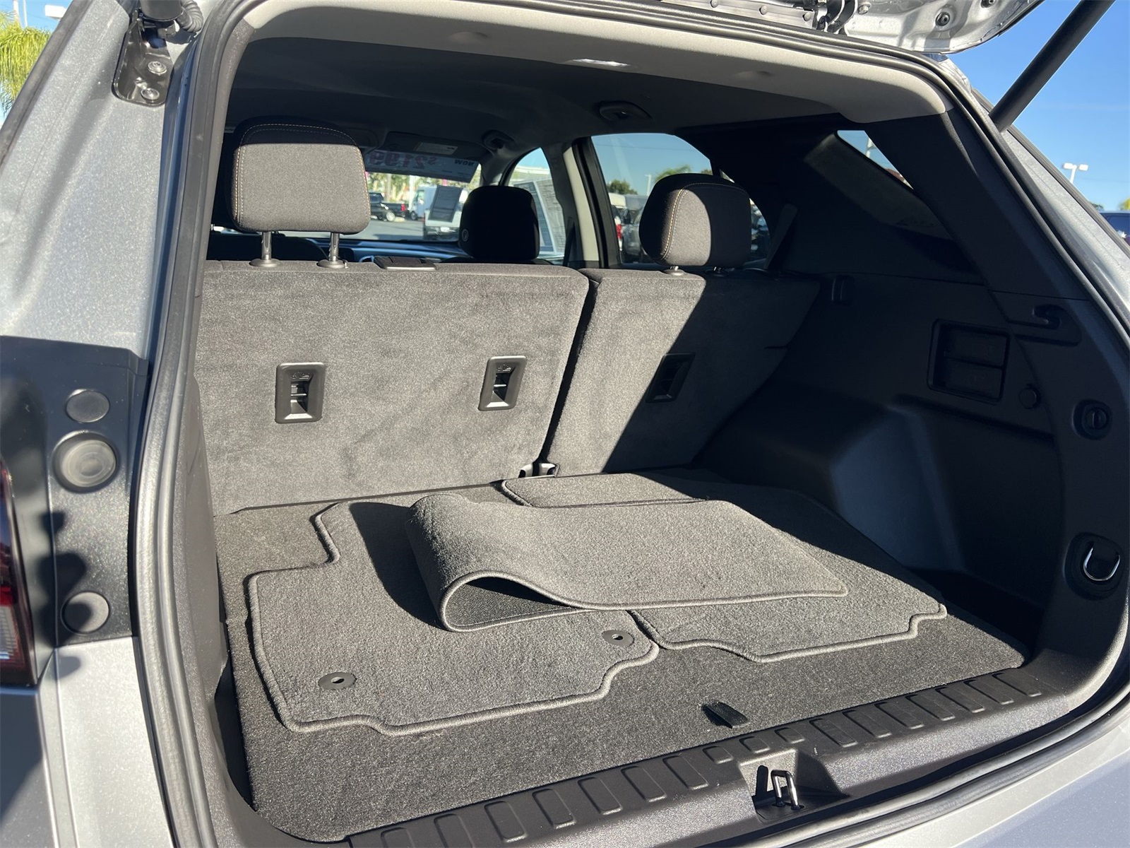 used 2023 Chevrolet Equinox car, priced at $21,991