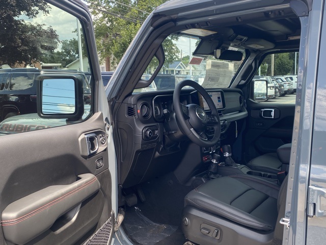 new 2025 Jeep Wrangler car, priced at $60,624