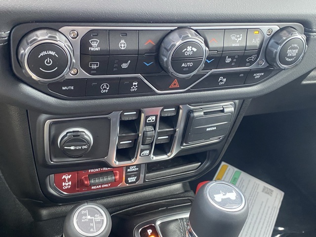 new 2025 Jeep Wrangler car, priced at $60,624