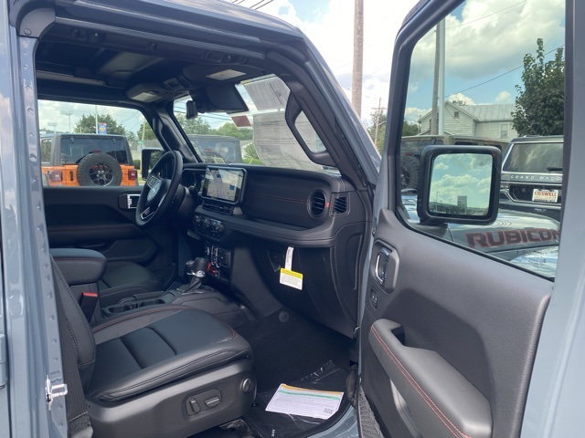 new 2025 Jeep Wrangler car, priced at $60,624