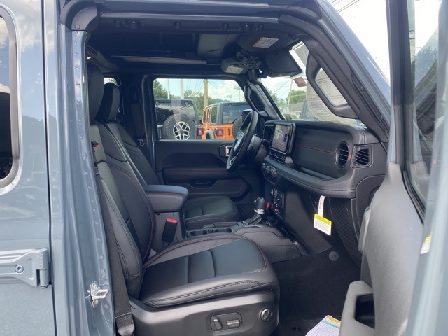 new 2025 Jeep Wrangler car, priced at $60,624