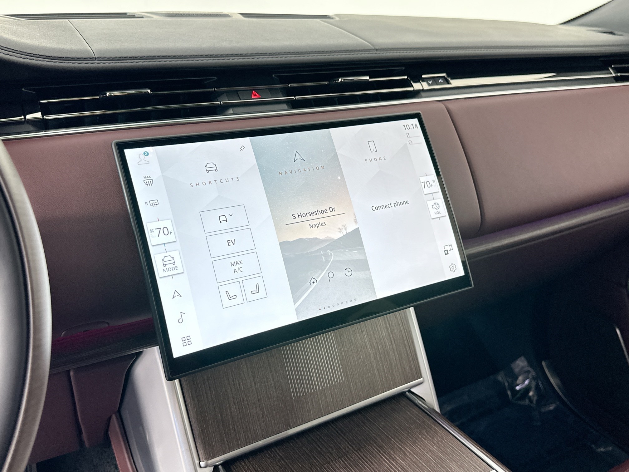 new 2025 Land Rover Range Rover Plug-In Hybrid car, priced at $166,755