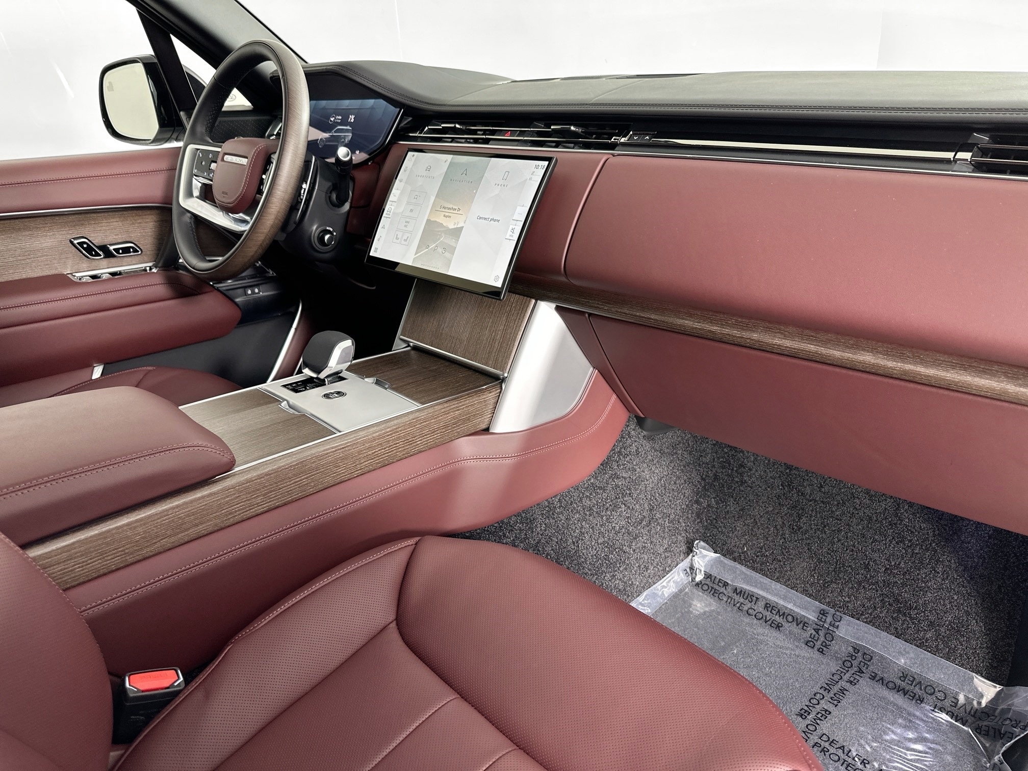 new 2025 Land Rover Range Rover Plug-In Hybrid car, priced at $166,755