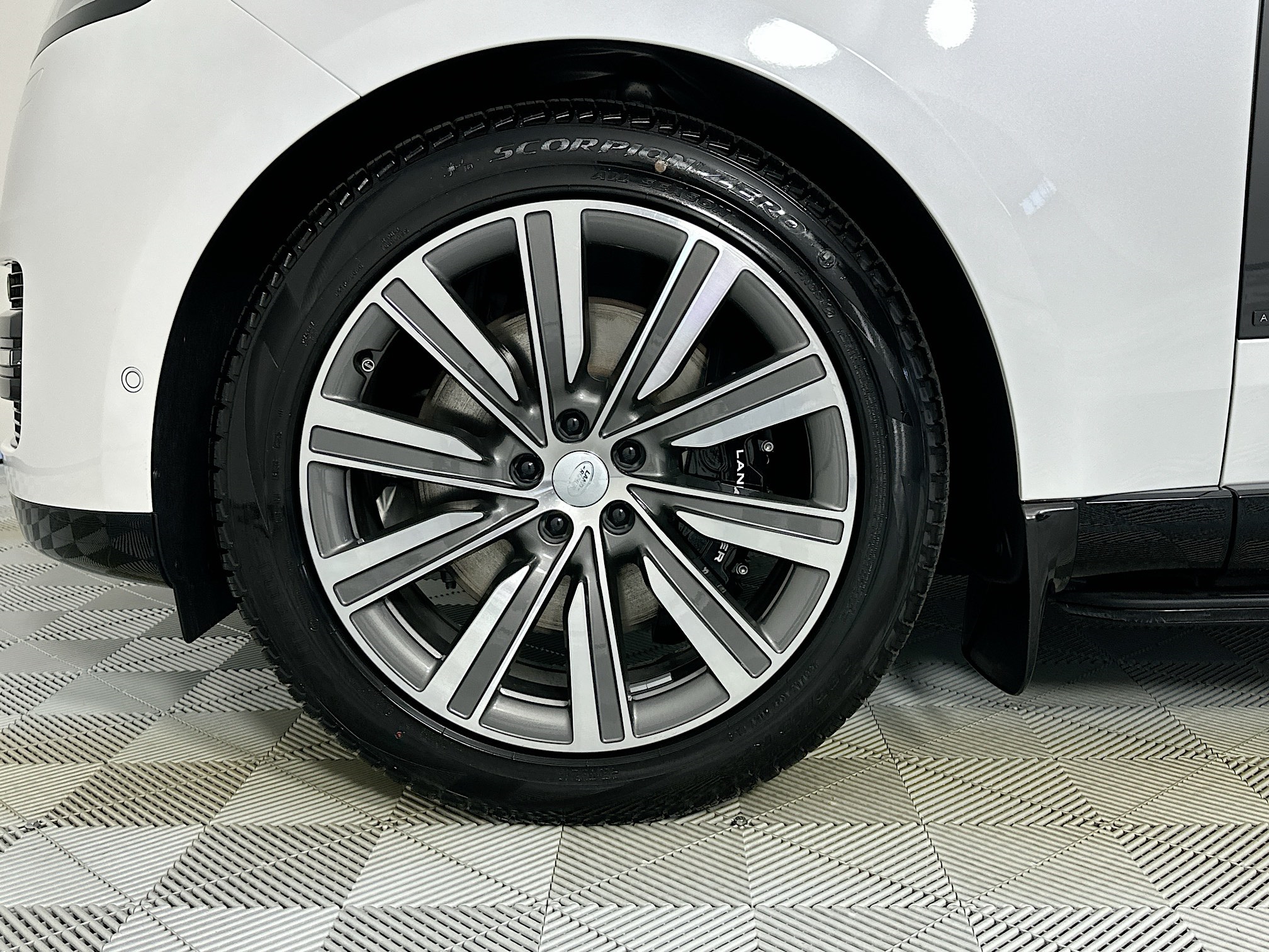 new 2025 Land Rover Range Rover Plug-In Hybrid car, priced at $166,755