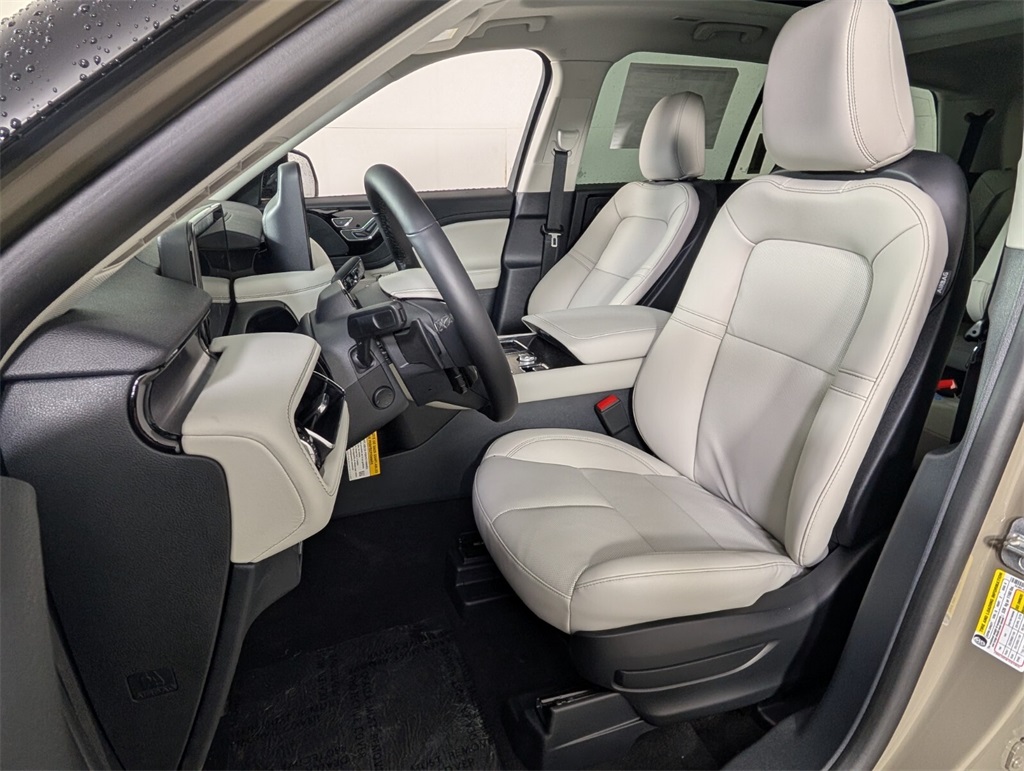 new 2025 Lincoln Aviator car, priced at $62,630