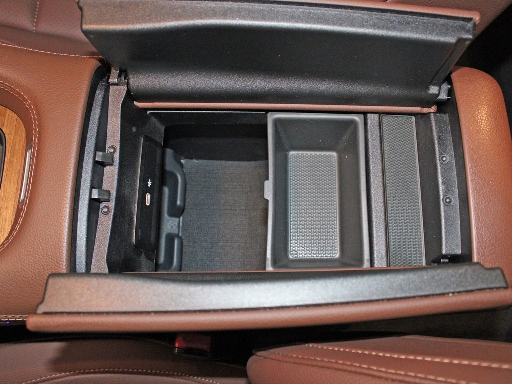used 2024 Mercedes-Benz GLE car, priced at $58,888
