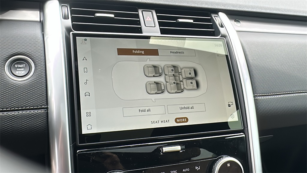 new 2025 Land Rover Discovery car, priced at $82,013