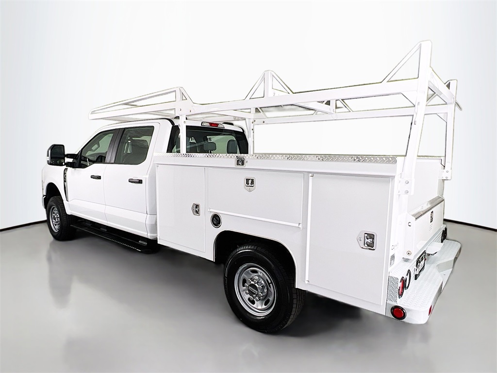 new 2025 Ford F-350SD car, priced at $69,200