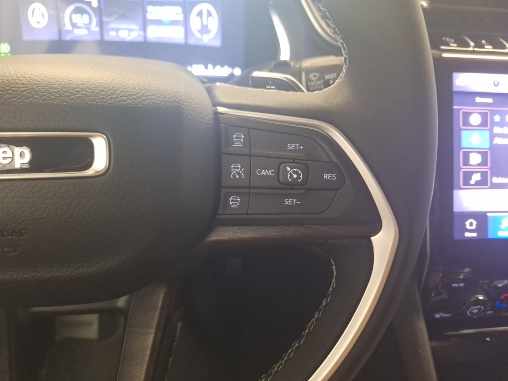 new 2025 Jeep Grand Cherokee L car, priced at $49,499